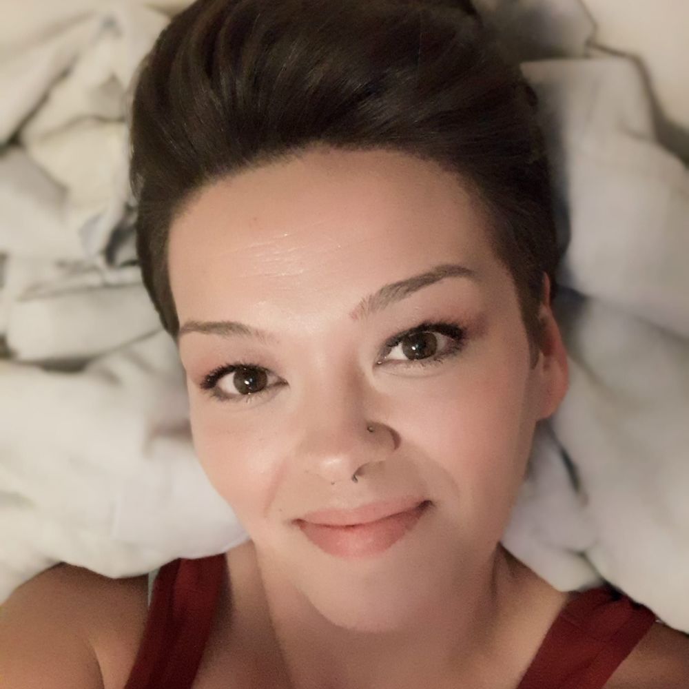 Meet your Posher, Cassandra